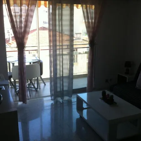 Les Palmiers Apartament